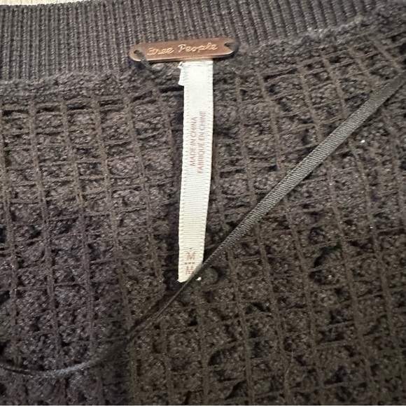 Free People Rosehip in Gray Raven Feather Cropped Cardigan Sweater Medium - Picture 4 of 8